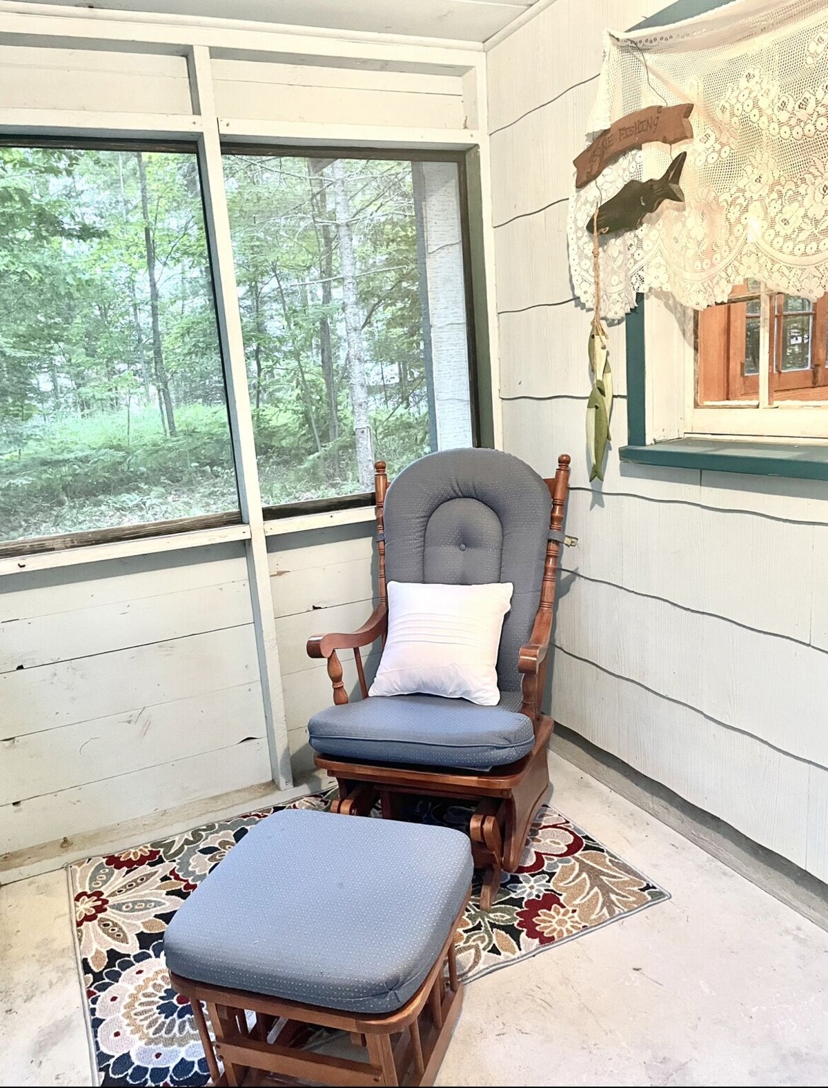 The “Good Life” Cabin – Close to Mackinac Island!