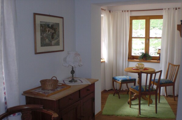 Ferienwohnung Nr. 1, 68 qm für 1-2 Personen-Wohnküche loggia