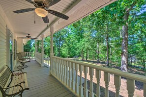 House Exterior | Ranch-Style Home