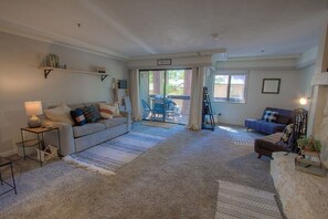 Main Level - Living Room