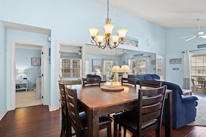 Shore Club Cottage 9684 Dining