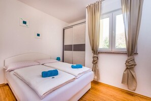 Schlafzimmer 2