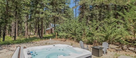 Relax after a day of local hiking in your own private hot tub under the stars