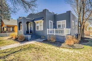 Our home was built in 1926 in the iconic and locally popular Santa-Fe style.