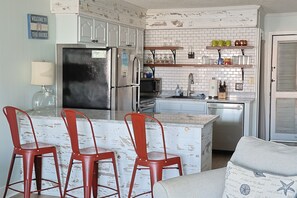 Kitchen Island dining seating for 3