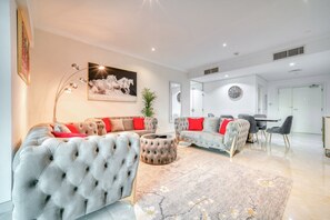 Living Room / Lounge