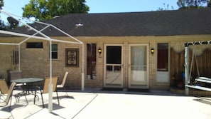 Your Private Entrance To Comfort On The Creek