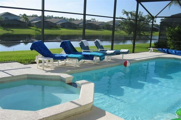 Large pool spa and sunbeds 