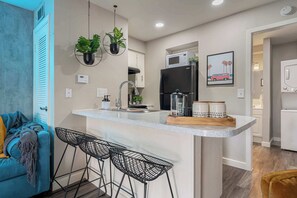 Breakfast Bar