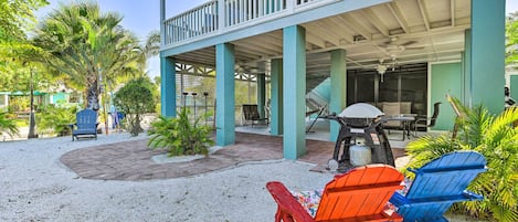 Bradenton Beach Vacation Rental | 2BR | 2BA | 2 Flights of Stairs to Enter