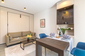 Living room & dinning space