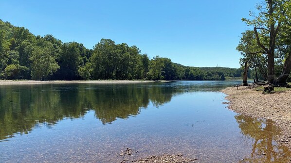 Lake TaneyComo is a short walk from condo