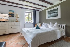 Doppelbett Kommode