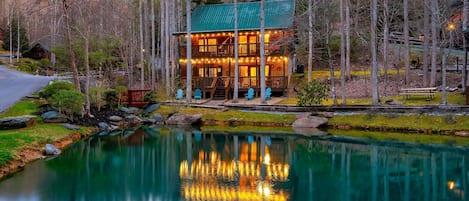 Pond View Cabin