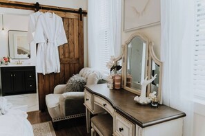 Perfect dressing table. 
