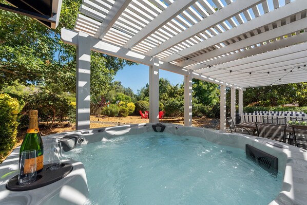 Relax in the stunning 6 person hot tub and enjoy the night skies!