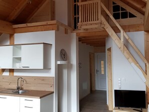 Ferienwohnung Kronenhirsch, 63 qm, 2 Schlafzimmer, Balkon, max. 4 Personen-Küche