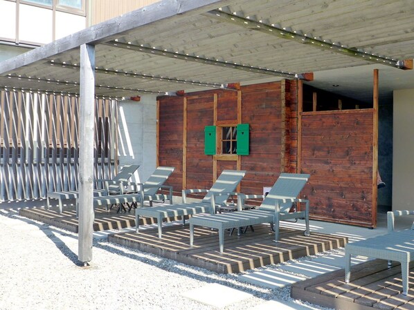 Meubles, Propriété, Bois, Ombre, Chaise, Mobilier De Jardin, Design Intérieur, Maison, Architecture, Sol