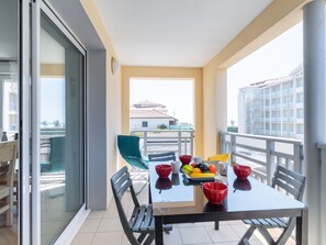 Building, Furniture, Table, Window, Interior Design, Chair, Condominium, Floor, Flooring