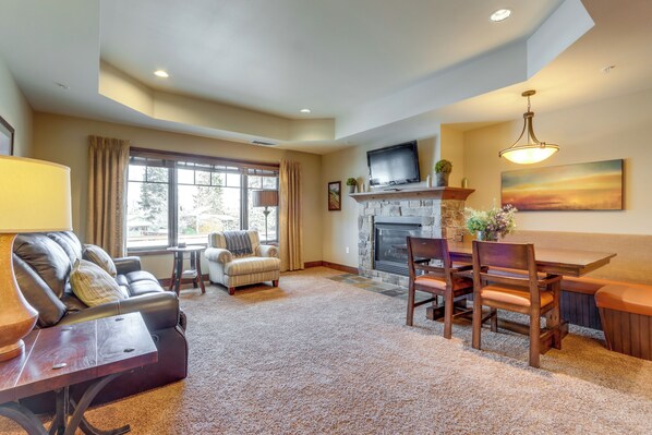 McCall Vacation Rental | 3BR | 2.5BA | Step-Free Access Via Elevator