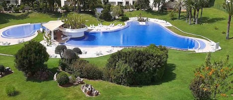  Apartment Pool Vila Marachique Gracious Gardens 