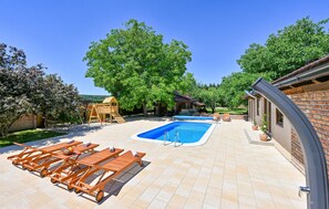 pool