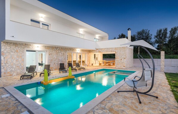 pool
