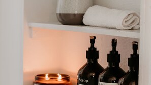 Bathroom amenities