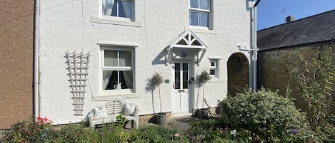 Beatrice cottage. One of four traditional cottages set in a tranquil courtyard.