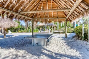 Beach area Tiki Huts, Beach volleyball, ping Pong
