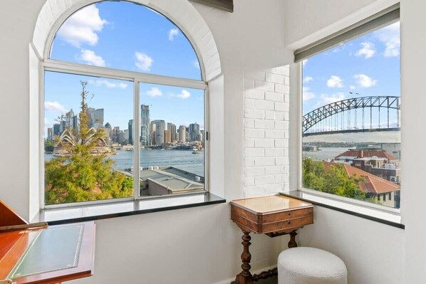 Views of opera house and harbor bridge.