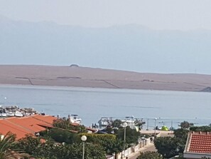 Vista para praia/oceano