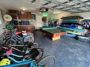 FULLY STOCKED GARAGE - Surf and Paddleboards, Kayaks, Bikes,  New Pool & Ping Pong Table, Dart Board, plus some free weights to pump you up before da beach! 