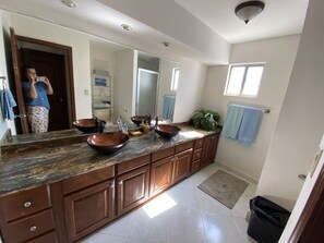 Bathroom #2