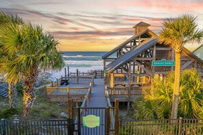 Emerald Shores Private Beach Pavillion is the perfect place to relax and enjoy, boasting luxurious bathrooms, a delicious snack bar, and refreshing outdoor showers!
