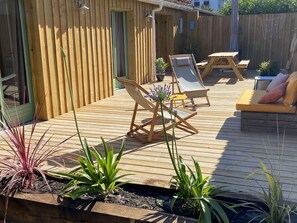 Une terrasse cosy pour vivre dehors