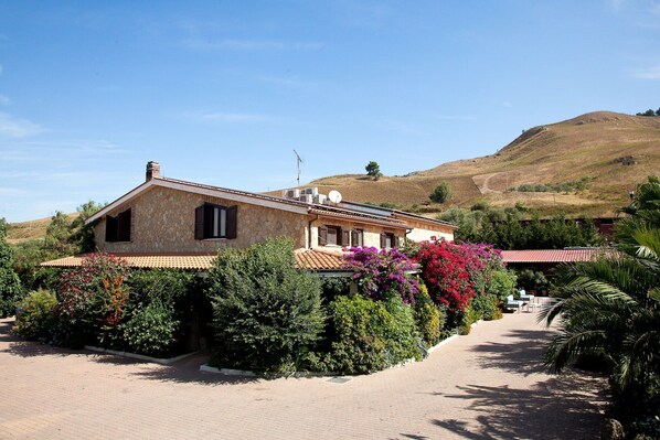Holiday Home Exterior [summer]