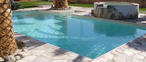 Holiday Home Swimming Pool