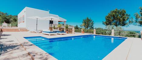 Holiday Home Swimming Pool