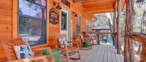 Canyon Lake Vacation Rental | 2BR | 2BA | 1,280 Sq Ft | Steps Required