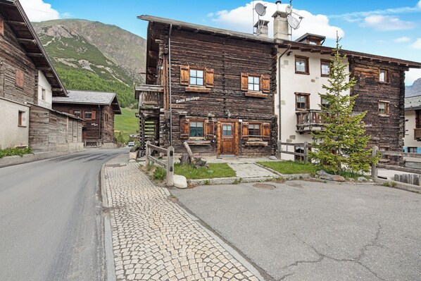 Exterior