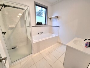 Main bathroom