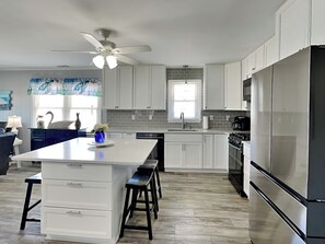 Full Size Kitchen