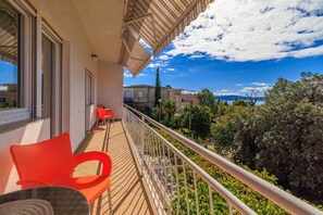 balcony with sea view