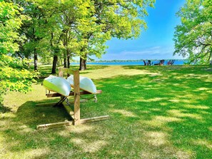 Kayaks to tour Battle Lake