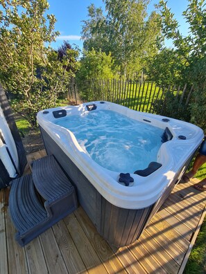 Bain à remous extérieur