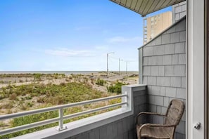 1st floor balcony