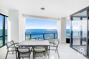 The stunning skyline and ocean view from the balcony☀️