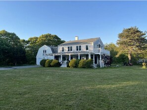 1065 Shore Road property