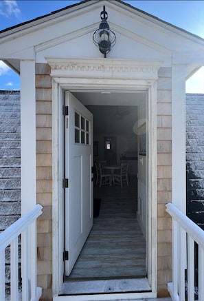 Apartment private entrance (upstairs)